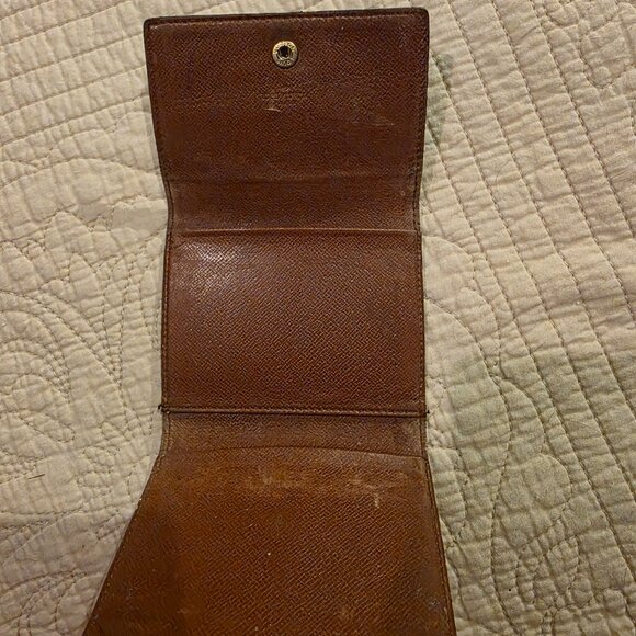 Louis Vuitton Credit Card Case - Picture 7 of 12